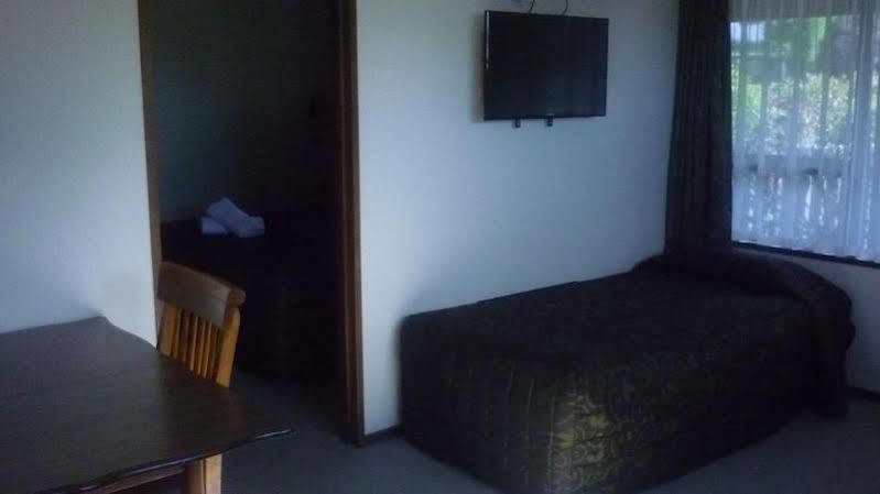 Carisbrook Motel Dunedin Exterior photo